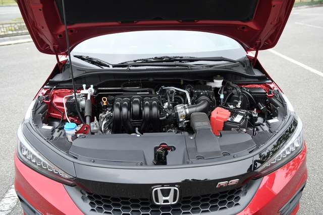 So sánh Honda City RS và Toyota Vios GR-S: Đồng hương tương tàn - 9 So sánh Honda City RS và Toyota Vios GR-S: Đồng hương tương tàn - 9