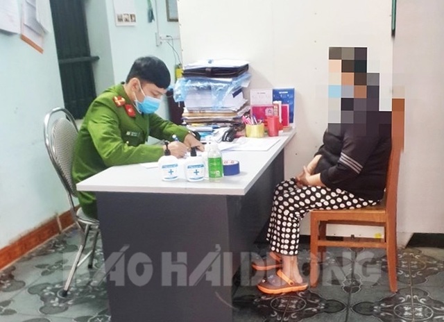 Đang phải cách ly y tế vẫn ra chợ bán thịt lợn - 1 Đang phải cách ly y tế vẫn ra chợ bán thịt lợn - 1