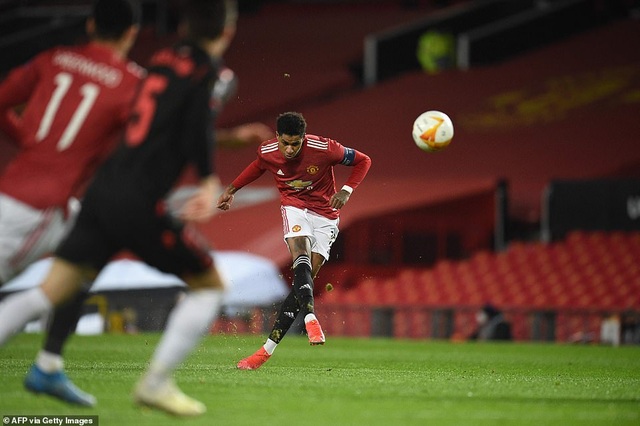 Những khoảnh khắc Man Utd vượt ải Sociedad để đi tiếp ở Europa League - 7 Những khoảnh khắc Man Utd vượt ải Sociedad để đi tiếp ở Europa League - 7