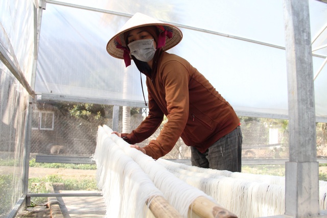 Thu nhập hàng chục triệu mỗi tháng từ làng nghề miến ở phố núi - 6 Thu nhập hàng chục triệu mỗi tháng từ làng nghề miến ở phố núi - 6