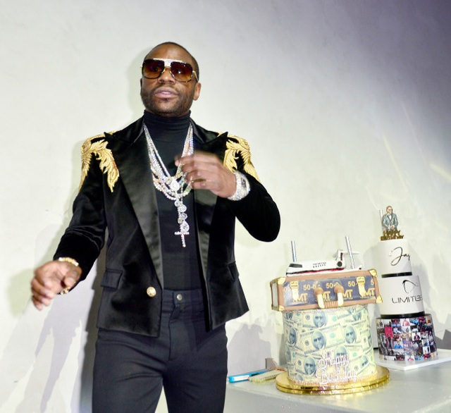 Floyd Mayweather chính thức ra mắt cô bạn gái vũ nữ thoát y - 1 Floyd Mayweather chính thức ra mắt cô bạn gái vũ nữ thoát y - 1