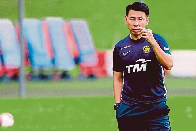 Malaysia gọi thêm cầu thủ nhập tịch chờ đấu đội tuyển Việt Nam - 2