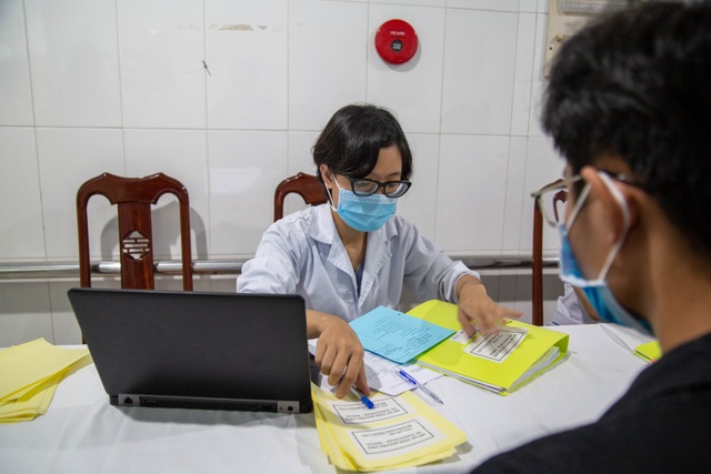 Chưa xảy ra tác dụng phụ nặng khi tiêm vắc xin Covid-19 sản xuất trong nước - 5 Chưa xảy ra tác dụng phụ nặng khi tiêm vắc xin Covid-19 sản xuất trong nước - 5