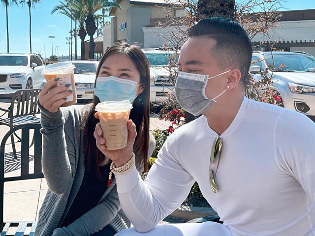 Cao Thái Sơn sang Mỹ chích ngừa Covid-19, vui mừng khi hội ngộ Hương Tràm - 2 Cao Thái Sơn sang Mỹ chích ngừa Covid-19, vui mừng khi hội ngộ Hương Tràm - 2