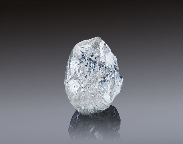 Viên kim cương to bằng quả bóng bàn sắp được bán với giá hơn 2 triệu USD - 1