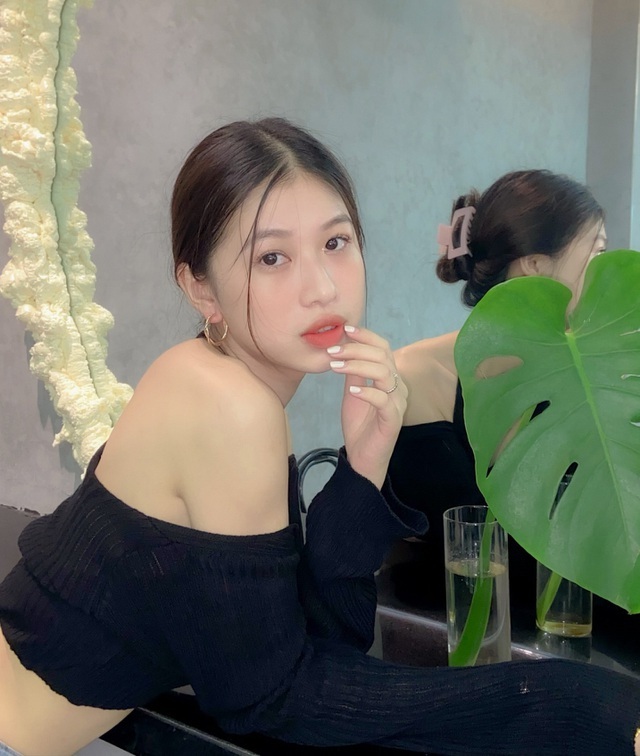 Điểm danh 7 gương mặt hot girl xinh đẹp nổi bật trong tháng 2 - 10 Điểm danh 7 gương mặt hot girl xinh đẹp nổi bật trong tháng 2 - 10