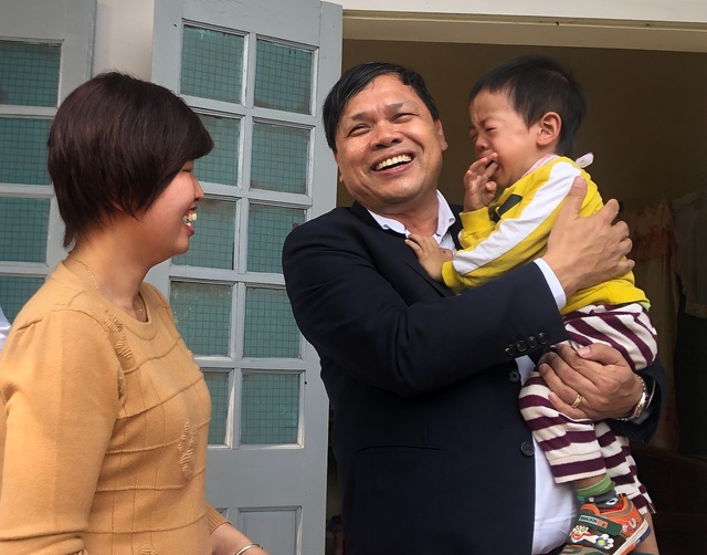 Người mẹ ung thư khao khát Bình An sẽ trở thành một chiến sĩ áo trắng - 1 Người mẹ ung thư khao khát Bình An sẽ trở thành một chiến sĩ áo trắng - 1