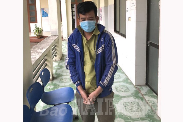 Trả về tỉnh Hải Dương người đàn ông bơi qua sông sang Hải Phòng - 1 Trả về tỉnh Hải Dương người đàn ông bơi qua sông sang Hải Phòng - 1