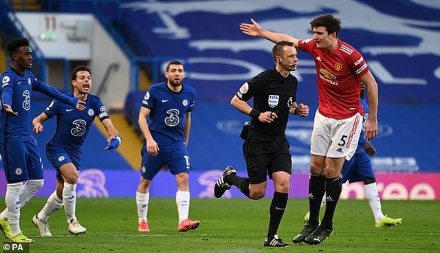 HLV Solskjaer tố Chelsea chơi bẩn khiến Man Utd mất oan quả phạt đền - 3 HLV Solskjaer tố Chelsea chơi bẩn khiến Man Utd mất oan quả phạt đền - 3