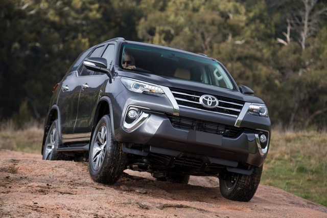 5 lý do khiến Toyota Fortuner thành danh tại Việt Nam, bán chạy nhất phân khúc - 2 5 lý do khiến Toyota Fortuner thành danh tại Việt Nam, bán chạy nhất phân khúc - 2