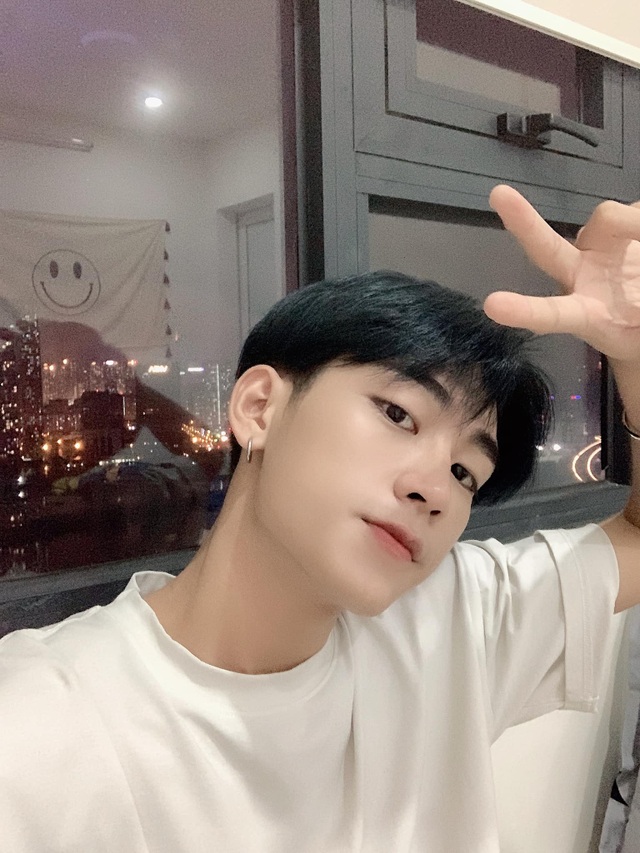Hot boy từng nổi như cồn vì góc nghiêng giống Sơn Tùng M-TP giờ ra sao? - 13 Hot boy từng nổi như cồn vì góc nghiêng giống Sơn Tùng M-TP giờ ra sao? - 13