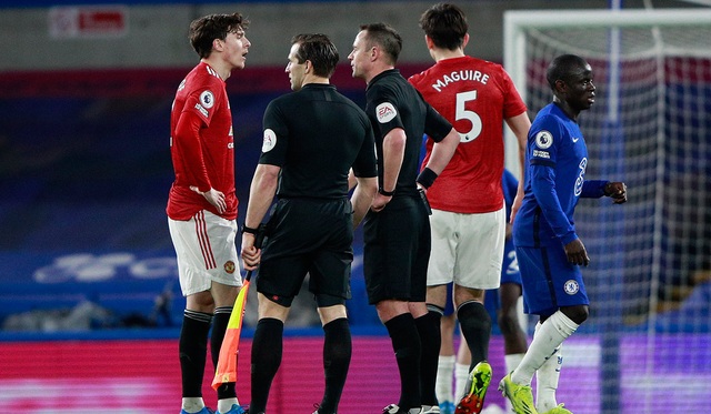 Luke Shaw đối mặt với án phạt từ FA do nghe nhầm - 2