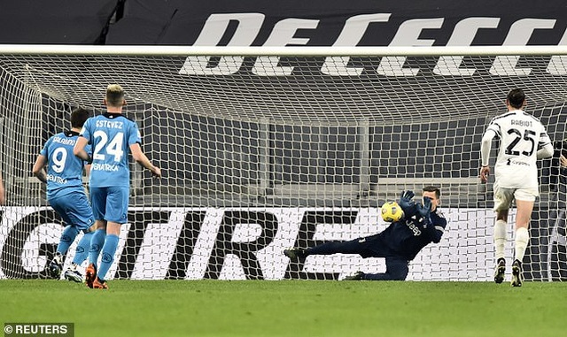 C.Ronaldo lập công, Juventus bám đuổi Inter và AC Milan - 11