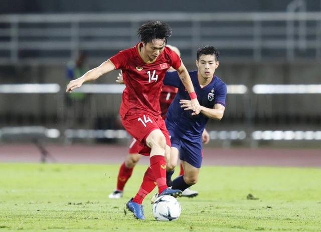 Báo Thái Lan lo lắng khi Kiatisuk mở ra hướng đi mới cho bóng đá Việt Nam - 2