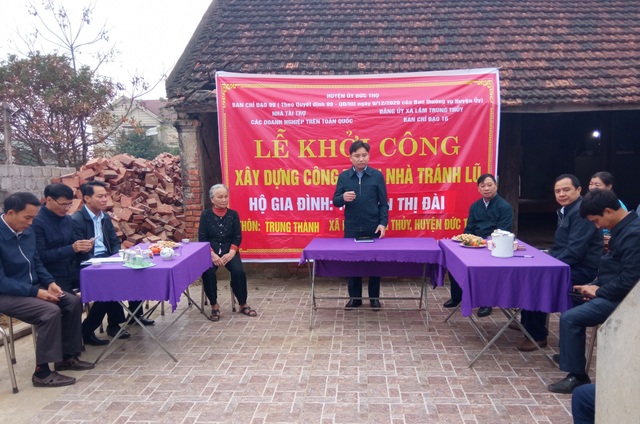 Giải ngân hàng chục tỷ đồng xây nhà chính sách cho người dân - 1 Giải ngân hàng chục tỷ đồng xây nhà chính sách cho người dân - 1