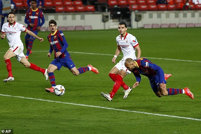 Ngược dòng kinh điển trước Sevilla, Barcelona tiến vào chung kết - 6 Ngược dòng kinh điển trước Sevilla, Barcelona tiến vào chung kết - 6