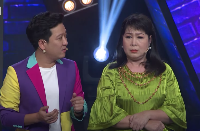NSND Hồng Vân thẳng thắn nói Trường Giang: Em làm MC kiểu gì vậy? - 1 NSND Hồng Vân thẳng thắn nói Trường Giang: Em làm MC kiểu gì vậy? - 1
