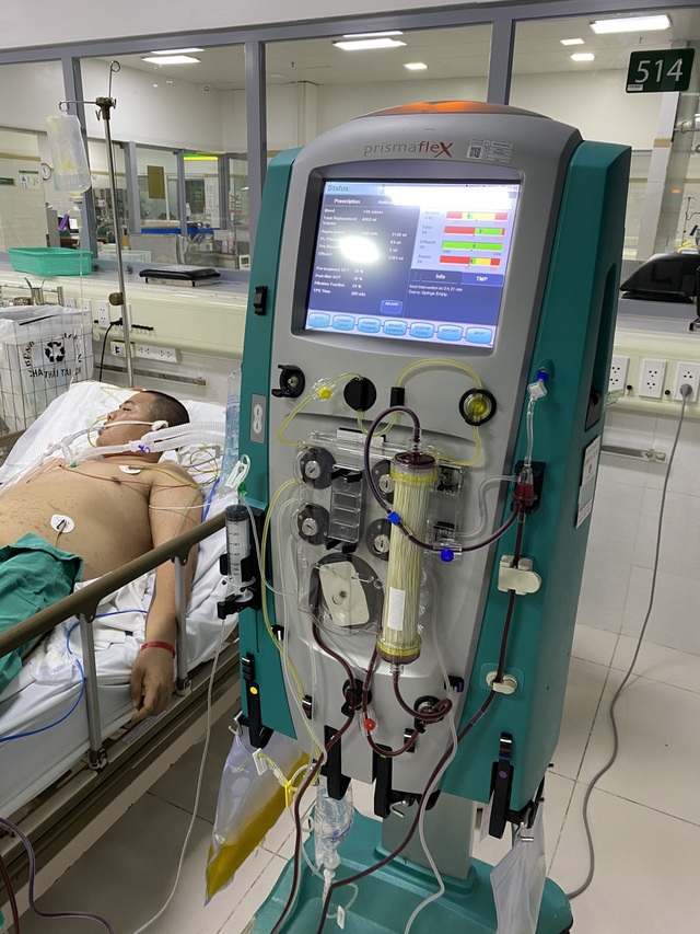 Người đàn ông mắc bệnh hiếm gặp đã đầu hàng số phận - 2 Người đàn ông mắc bệnh hiếm gặp đã đầu hàng số phận - 2