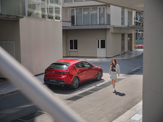 Nữ giới ngày càng ưa chuộng Mazda3 Sport - 2 Nữ giới ngày càng ưa chuộng Mazda3 Sport - 2