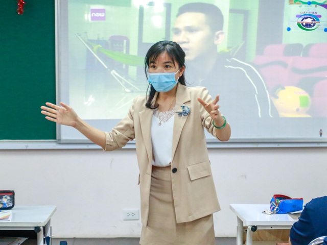 Câu chuyện dũng cảm anh Mạnh siêu nhân vào tiết học dạy kỹ năng sống - 3 Câu chuyện dũng cảm anh Mạnh siêu nhân vào tiết học dạy kỹ năng sống - 3
