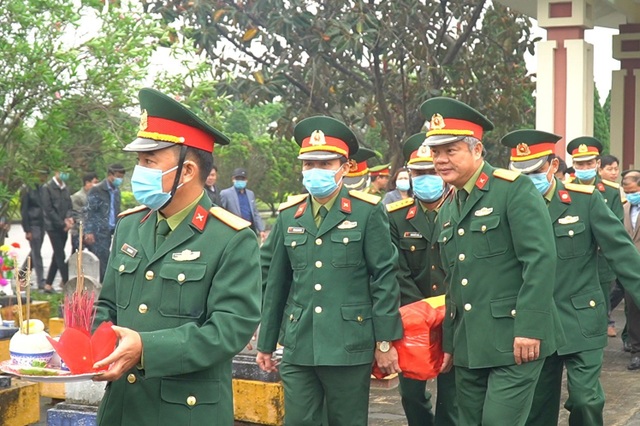 Quảng Trị tổ chức lễ truy điệu và an táng 2 hài cốt liệt sĩ - 1 Quảng Trị tổ chức lễ truy điệu và an táng 2 hài cốt liệt sĩ - 1