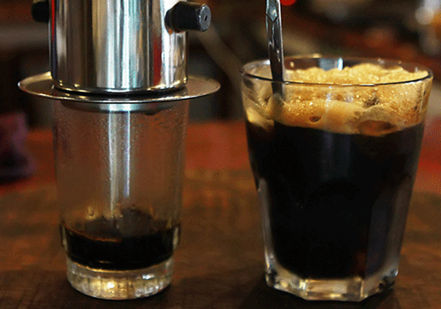 Vị cà phê đen hệt như vị cuộc sống | Báo Dân trí