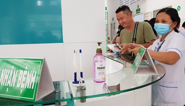 Vụ 34 trạm y tế bị cắt bảo hiểm: Sở Y tế níu kéo nối lại hợp đồng - 1 Vụ 34 trạm y tế bị cắt bảo hiểm: Sở Y tế níu kéo nối lại hợp đồng - 1
