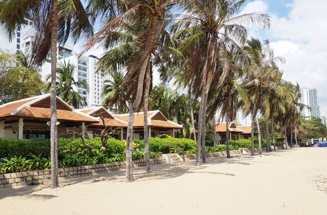 Lại nóng chuyện di dời các nhà hàng chắn biển Nha Trang - 4 Lại nóng chuyện di dời các nhà hàng chắn biển Nha Trang - 4