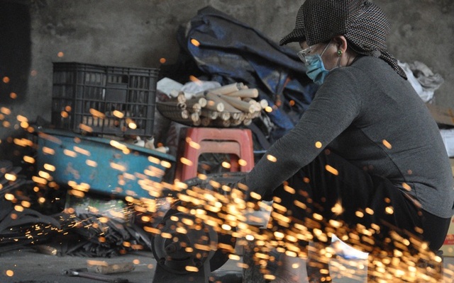 Quai búa mạnh mẽ của những phụ nữ làm nghề cơ bắp - 2 Quai búa mạnh mẽ của những phụ nữ làm nghề cơ bắp - 2