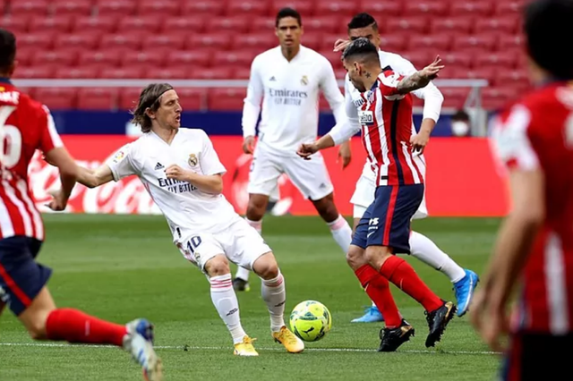 Luis Suarez ghi bàn, Atletico vẫn hòa tiếc nuối Real Madrid - 16 Luis Suarez ghi bàn, Atletico vẫn hòa tiếc nuối Real Madrid - 16