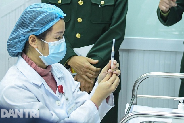 Hải Dương sẽ tiêm vắc xin phòng Covid-19 cho khoảng 33.000 người - 2 Hải Dương sẽ tiêm vắc xin phòng Covid-19 cho khoảng 33.000 người - 2