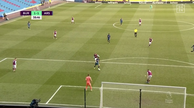 Cổ động viên Arsenal gọi pha để thua của Xhaka là ngốc nhất mùa giải - 1 Cổ động viên Arsenal gọi pha để thua của Xhaka là ngốc nhất mùa giải - 1