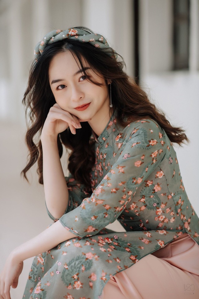 Nữ Chủ tịch hội SV ĐH Ngoại thương xinh đẹp, sở hữu bảng thành tích đáng nể - 2 Nữ Chủ tịch hội SV ĐH Ngoại thương xinh đẹp, sở hữu bảng thành tích đáng nể - 2