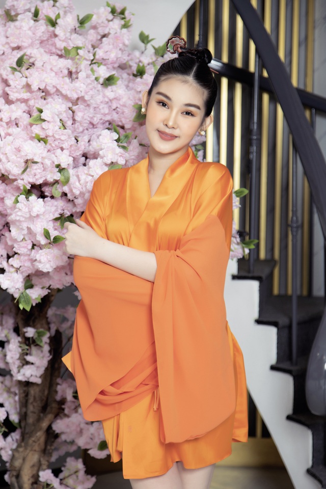 Phương Lê trẻ trung với váy trắng - 5 Phương Lê trẻ trung với váy trắng - 5