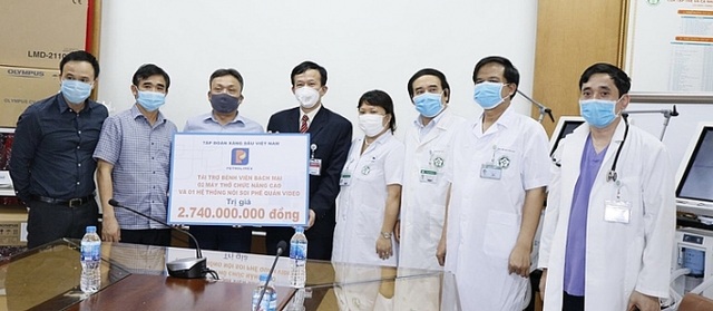 Petrolimex: 65 năm tôi luyện bản lĩnh kinh doanh gắn liền với công tác xã hội - 3 Petrolimex: 65 năm tôi luyện bản lĩnh kinh doanh gắn liền với công tác xã hội - 3