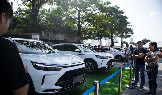 Giảm thuế mạnh, xe châu Âu vẫn gặp khó; ô tô Trung Quốc lấn sân - 2 Giảm thuế mạnh, xe châu Âu vẫn gặp khó; ô tô Trung Quốc lấn sân - 2