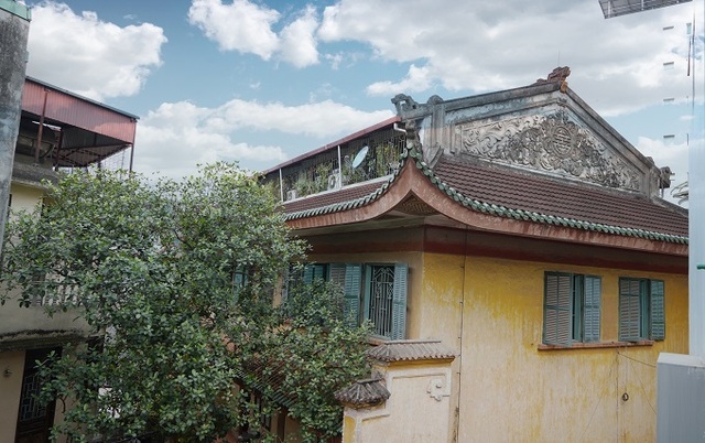 Villa hundred years old of the rich old Hanoi, inside there is a dance floor - 2