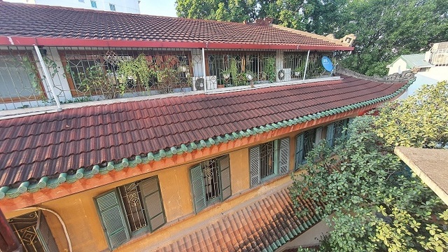 Villa hundred years old of the rich old Hanoi, inside there is a dance floor - 3