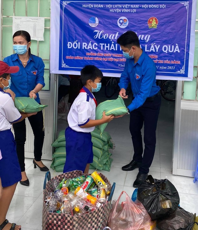 Thiết thực chương trình Đổi rác thải nhựa lấy gạo của tuổi trẻ Bạc Liêu - 3 Thiết thực chương trình Đổi rác thải nhựa lấy gạo của tuổi trẻ Bạc Liêu - 3
