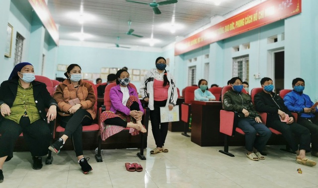 Ngày bận làm rẫy, dạy học…, tối tranh thủ đi làm căn cước công dân - 1 Ngày bận làm rẫy, dạy học…, tối tranh thủ đi làm căn cước công dân - 1