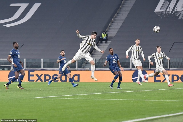 C.Ronaldo bất lực nhìn Juventus bị loại cay đắng dưới tay Porto - 9
