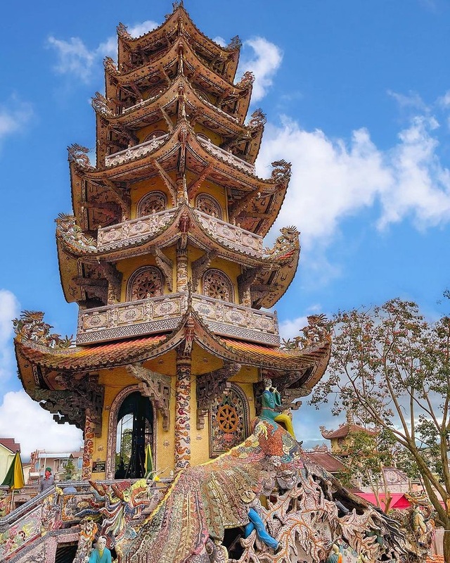 The unique pagoda, holding the most records in Vietnam - 3