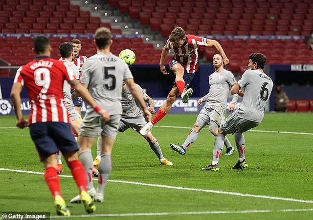 Luis Suarez ghi bàn, Atletico bứt phá trước Barcelona và Real Madrid - 6 Luis Suarez ghi bàn, Atletico bứt phá trước Barcelona và Real Madrid - 6