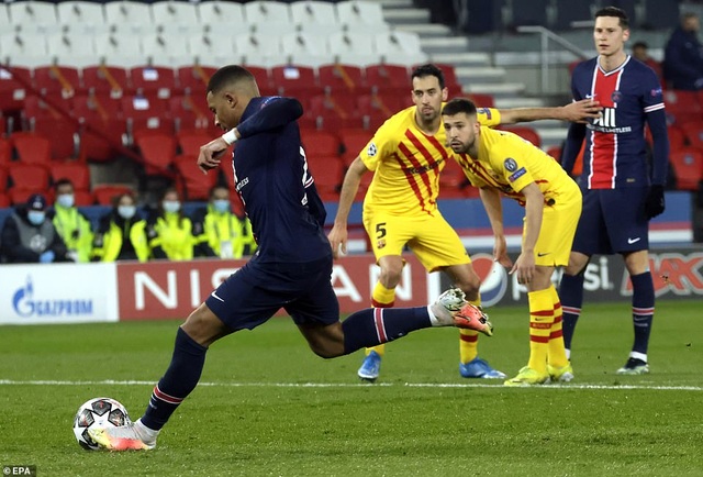 PSG 1-1 Barcelona: Messi ghi bàn và đá hỏng phạt đền - 4