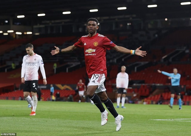 Man Utd ôm nỗi đau phút cuối trước AC Milan, Arsenal thắng dễ dàng - 2 Man Utd ôm nỗi đau phút cuối trước AC Milan, Arsenal thắng dễ dàng - 2
