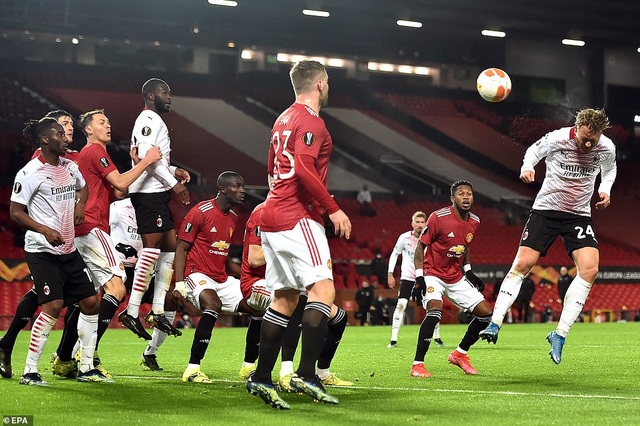 Man Utd ôm nỗi đau phút cuối trước AC Milan, Arsenal thắng dễ dàng - 3 Man Utd ôm nỗi đau phút cuối trước AC Milan, Arsenal thắng dễ dàng - 3