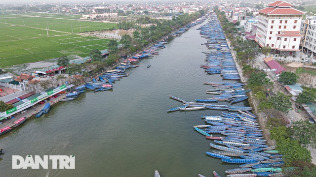 Du khách đến chùa Hương phải khai báo y tế bằng ứng dụng QR code - 10 Du khách đến chùa Hương phải khai báo y tế bằng ứng dụng QR code - 10