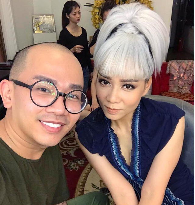 Gia đình tổ chức lễ tưởng niệm, cầu siêu cho chuyên gia trang điểm Minh Lộc - 4 Gia đình tổ chức lễ tưởng niệm, cầu siêu cho chuyên gia trang điểm Minh Lộc - 4