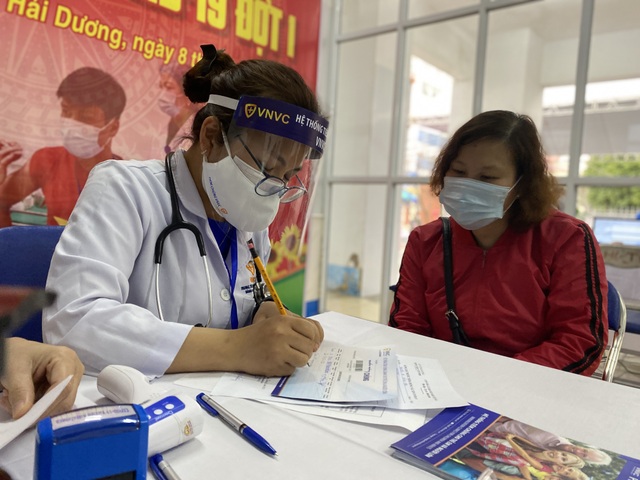 Việt Nam chưa ghi nhận hiện tượng đông máu sau tiêm vắc xin của AstraZeneca - 2