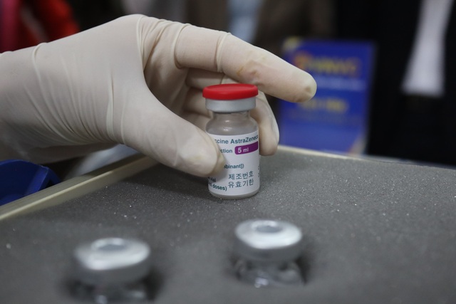 Nhu cầu vắc xin Covid-19 tăng cao, nguồn cung cho Việt Nam bị ảnh hưởng - 1